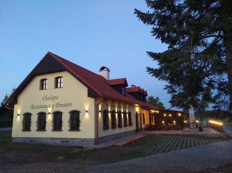 Restaurace A Pension Chalupa Hlásná Třebaň Zewnętrze zdjęcie